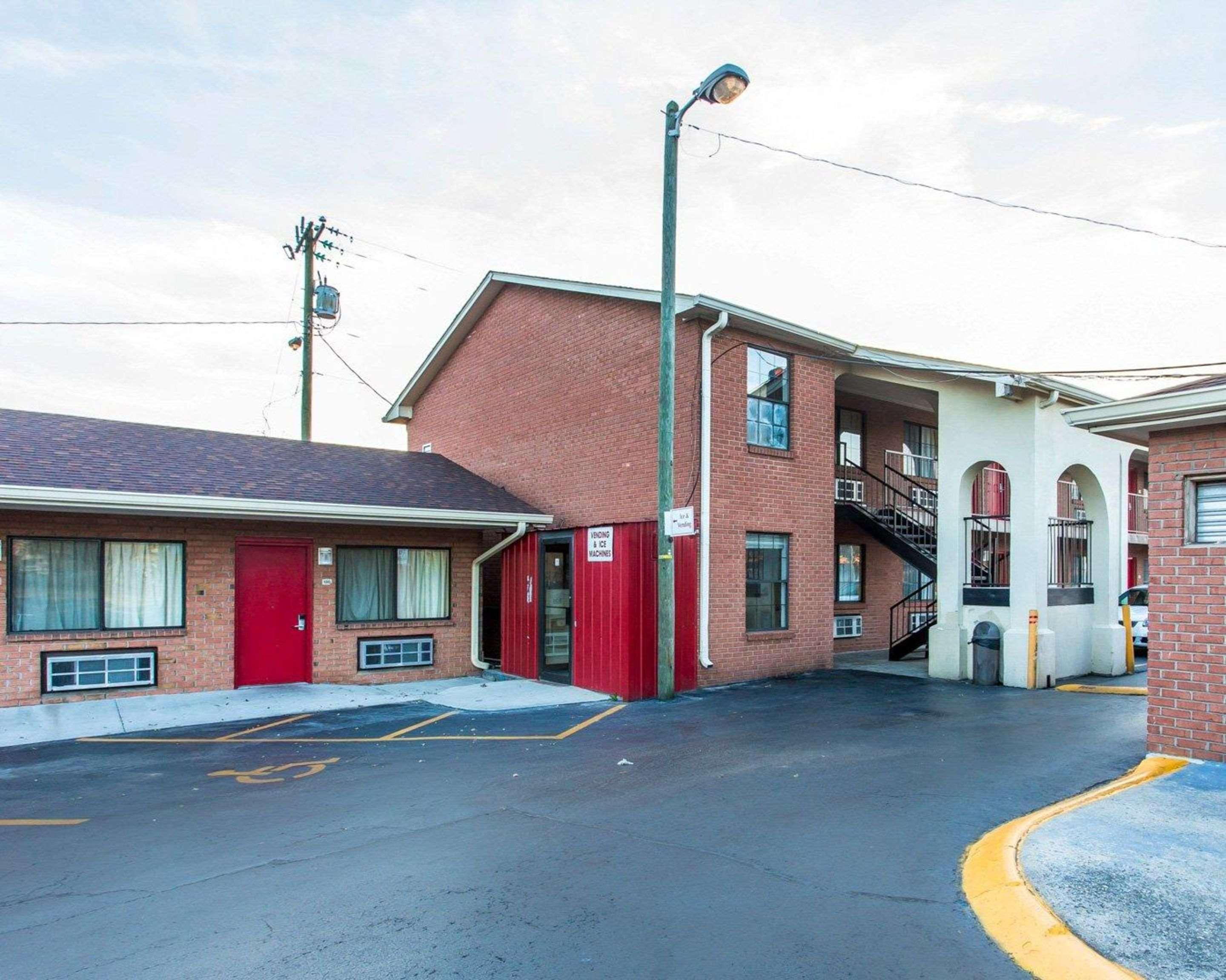 Econo Lodge Nashville North - Opryland Extérieur photo