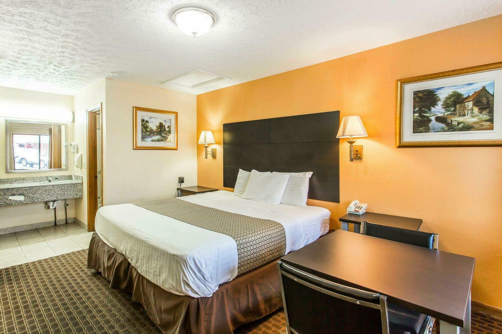 Econo Lodge Nashville North - Opryland Extérieur photo